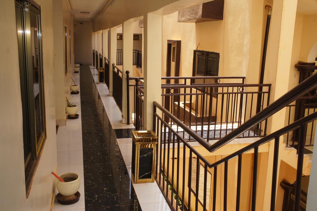 Hôtel Nikki à Niamey Extérieur photo